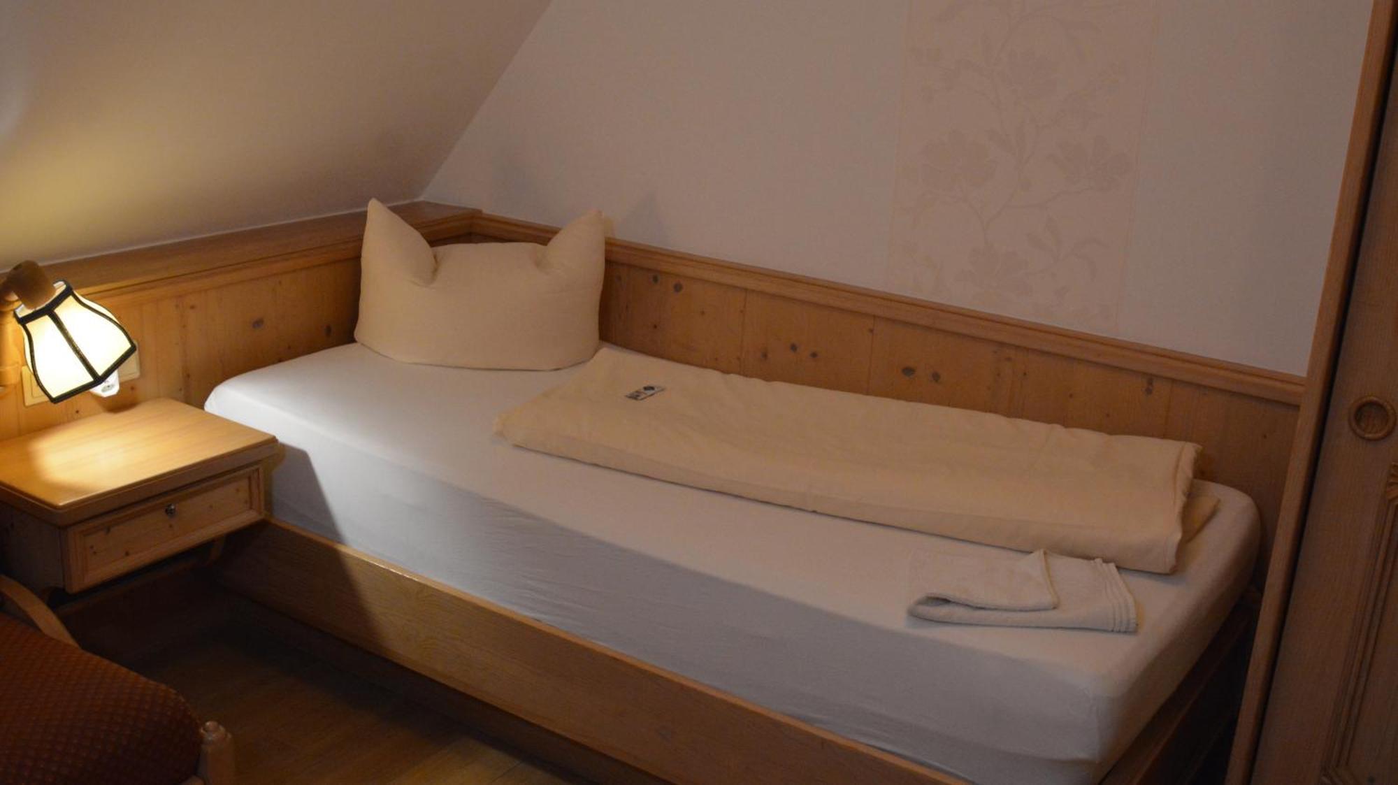 Hotel-Gasthof Zur Rose Weißenhorn Kamer foto