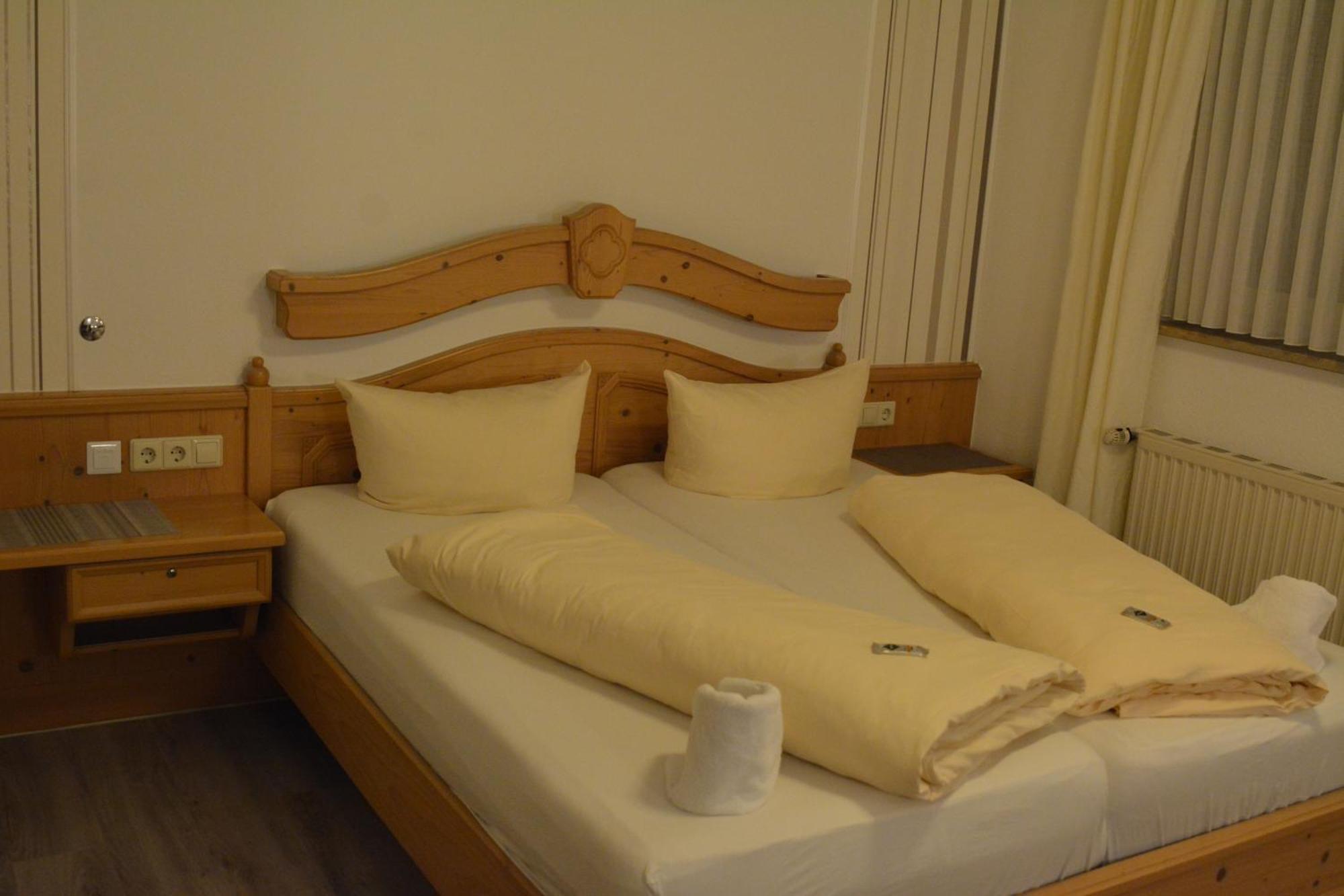 Hotel-Gasthof Zur Rose Weißenhorn Kamer foto