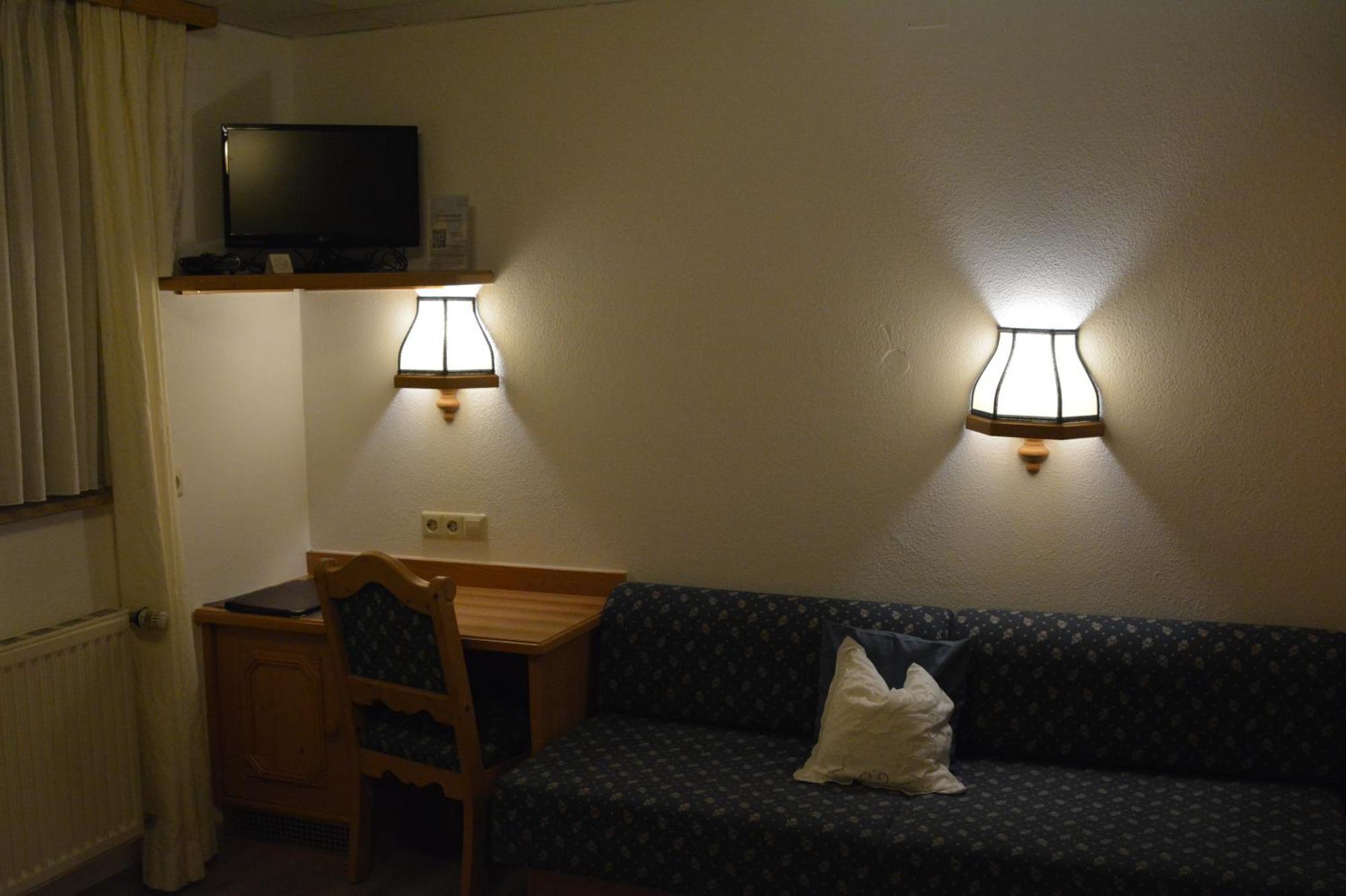 Hotel-Gasthof Zur Rose Weißenhorn Kamer foto