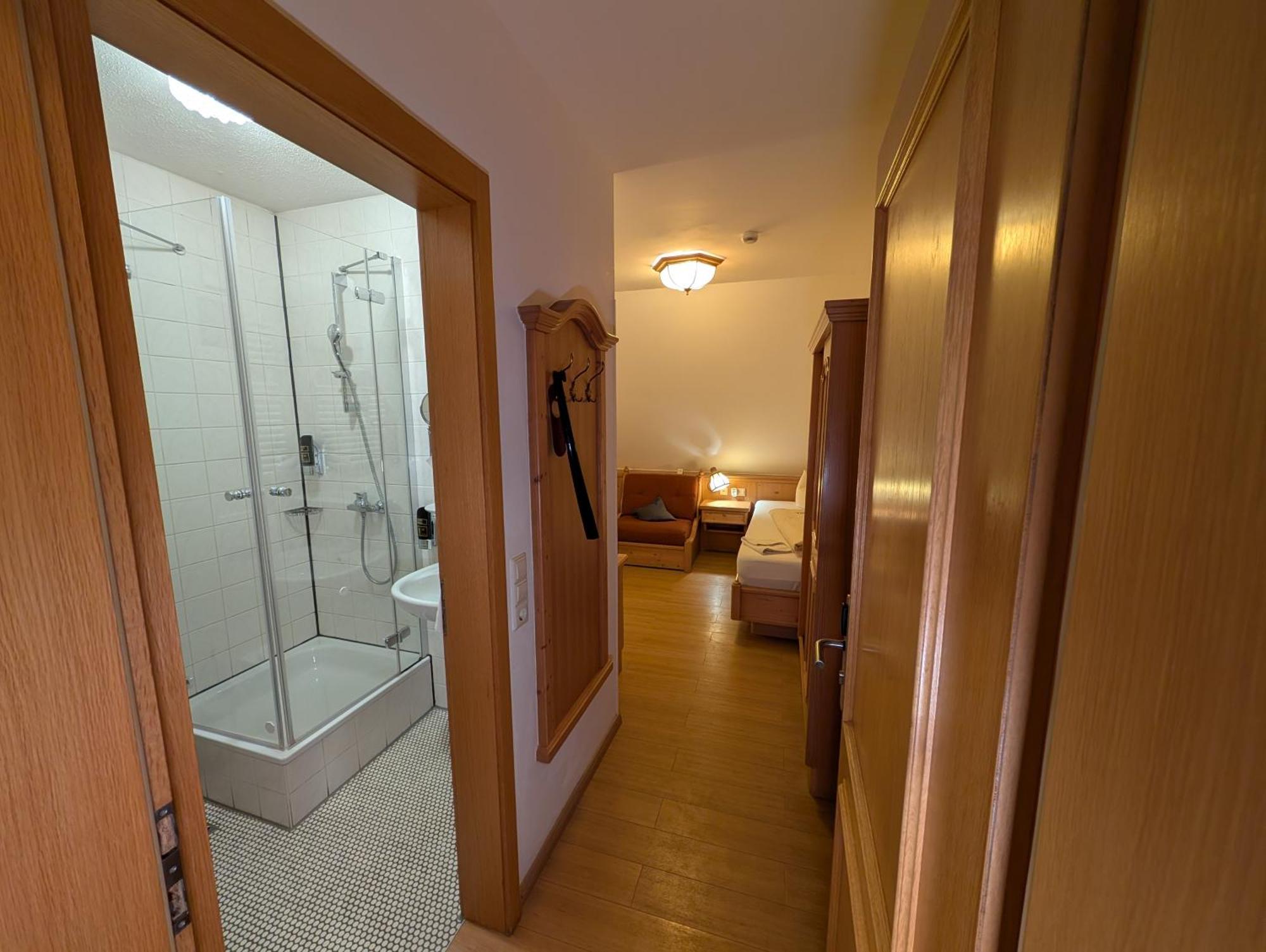 Hotel-Gasthof Zur Rose Weißenhorn Kamer foto