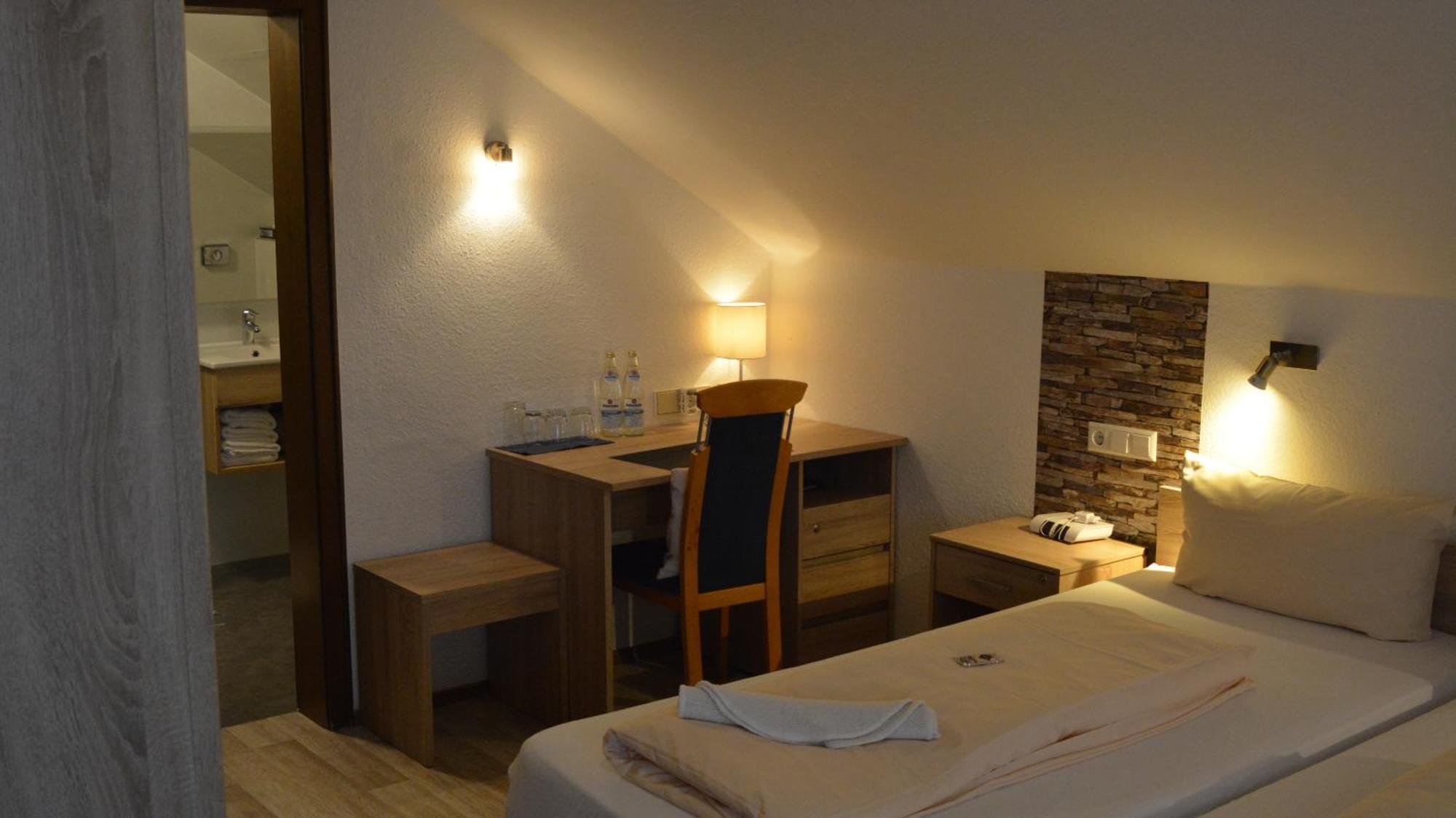 Hotel-Gasthof Zur Rose Weißenhorn Kamer foto