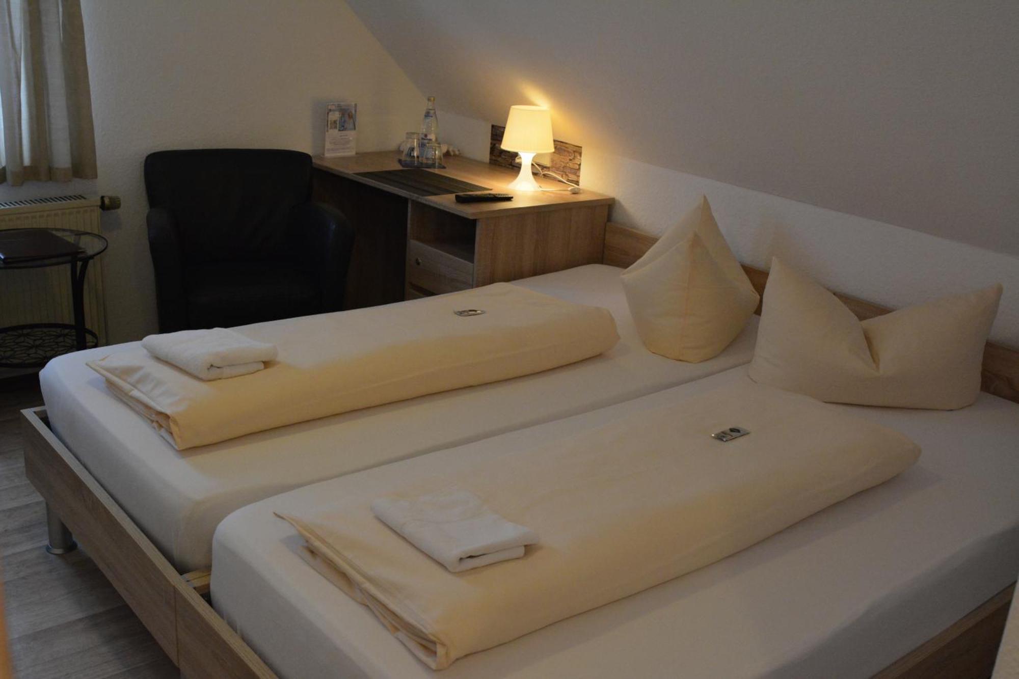Hotel-Gasthof Zur Rose Weißenhorn Kamer foto