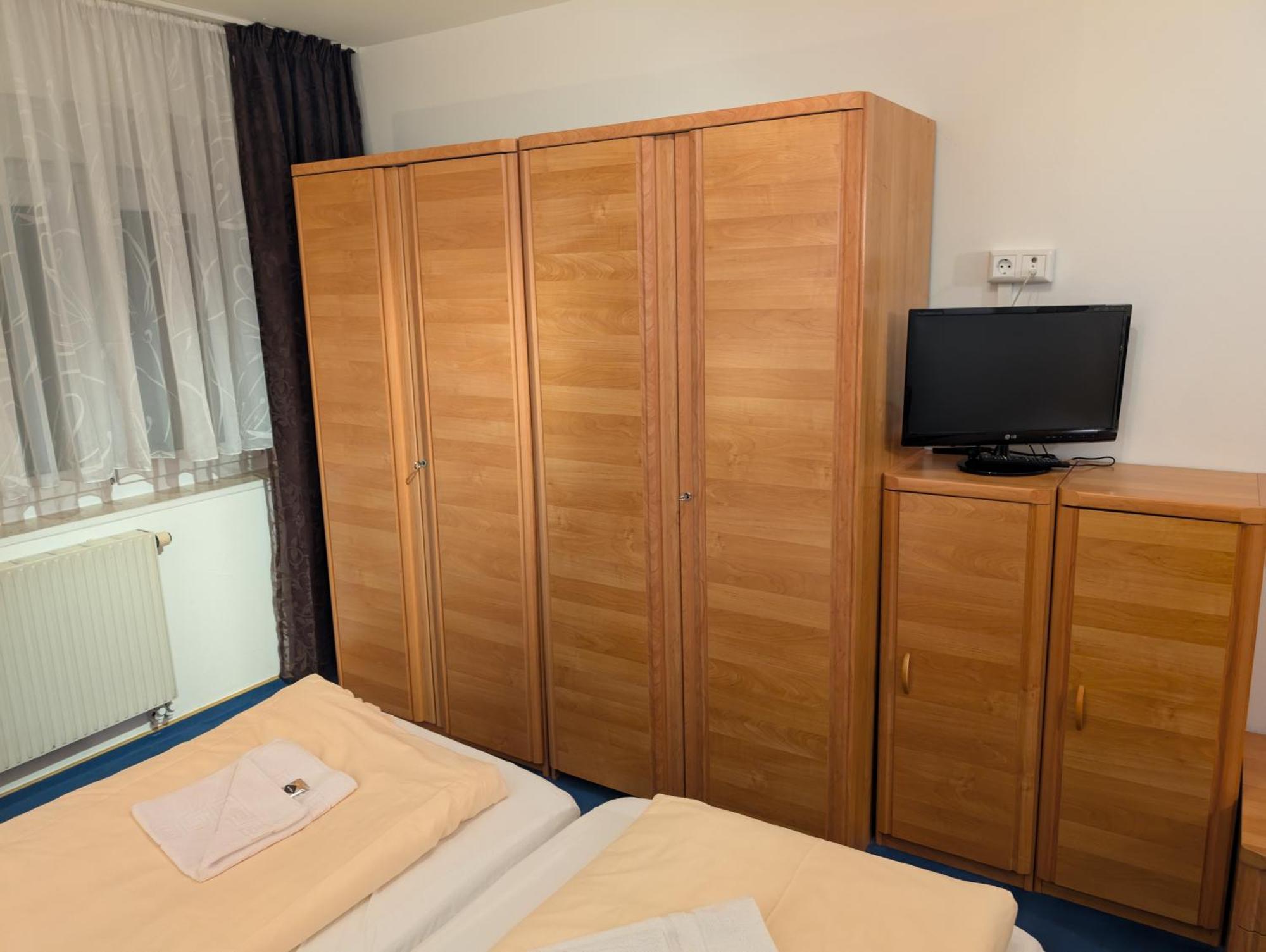 Hotel-Gasthof Zur Rose Weißenhorn Kamer foto